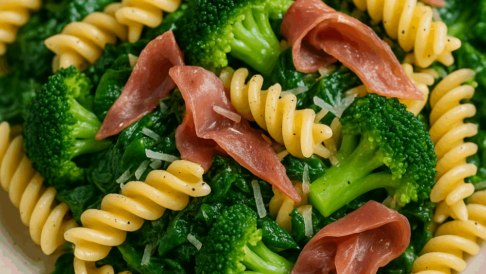 Fusilli al torchio z brokułem i szynką parmeńską